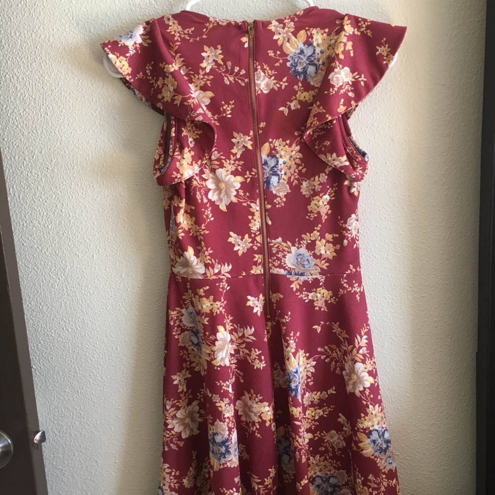 Dress - Picture 3 of 4